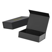 Magnetic Lid Gift Box with Shredded Paper