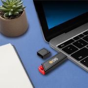 TECH Model USB 2.0 Flash Drive – 32GB